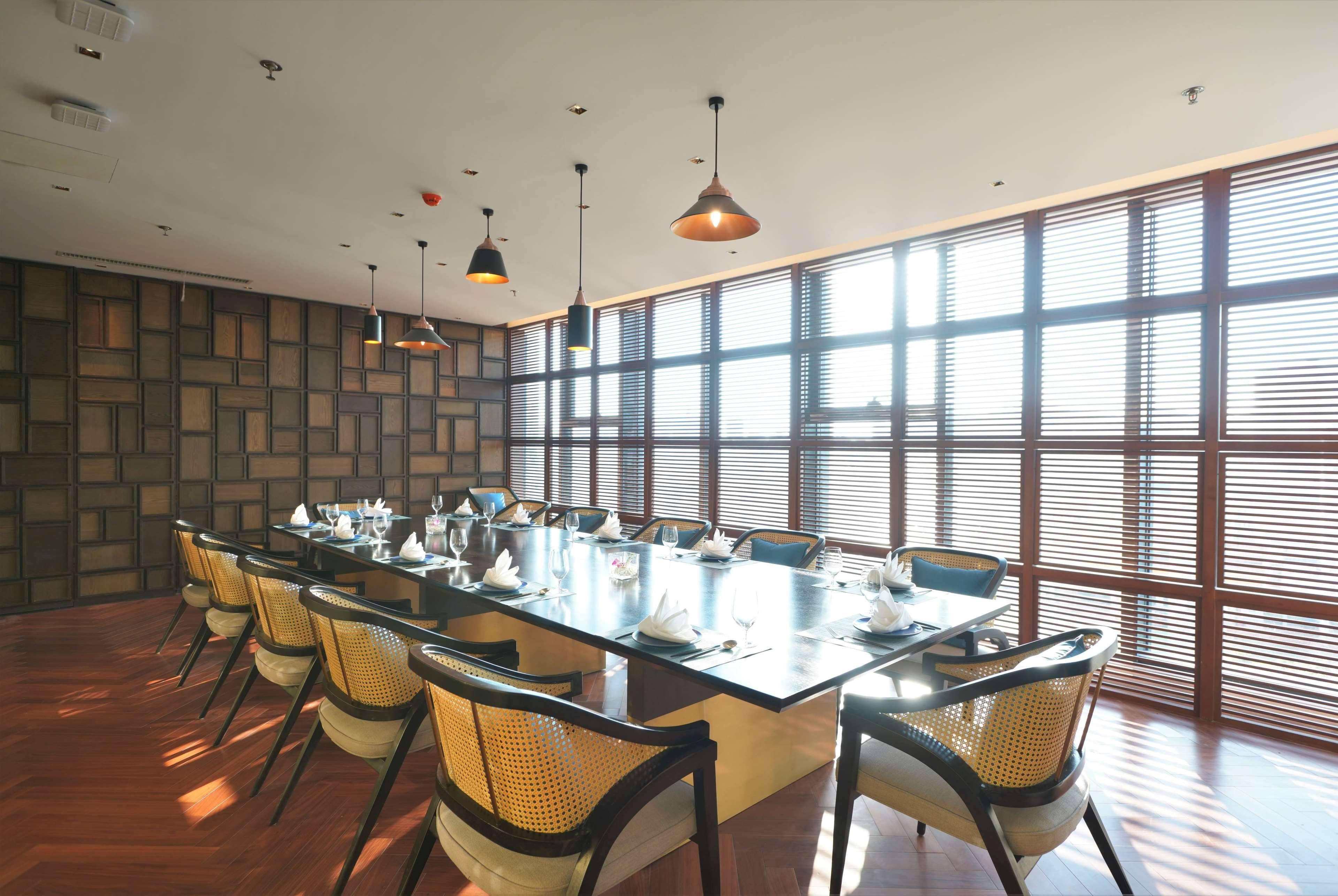 Wyndham Grand Yangon Hotel Bagian luar foto