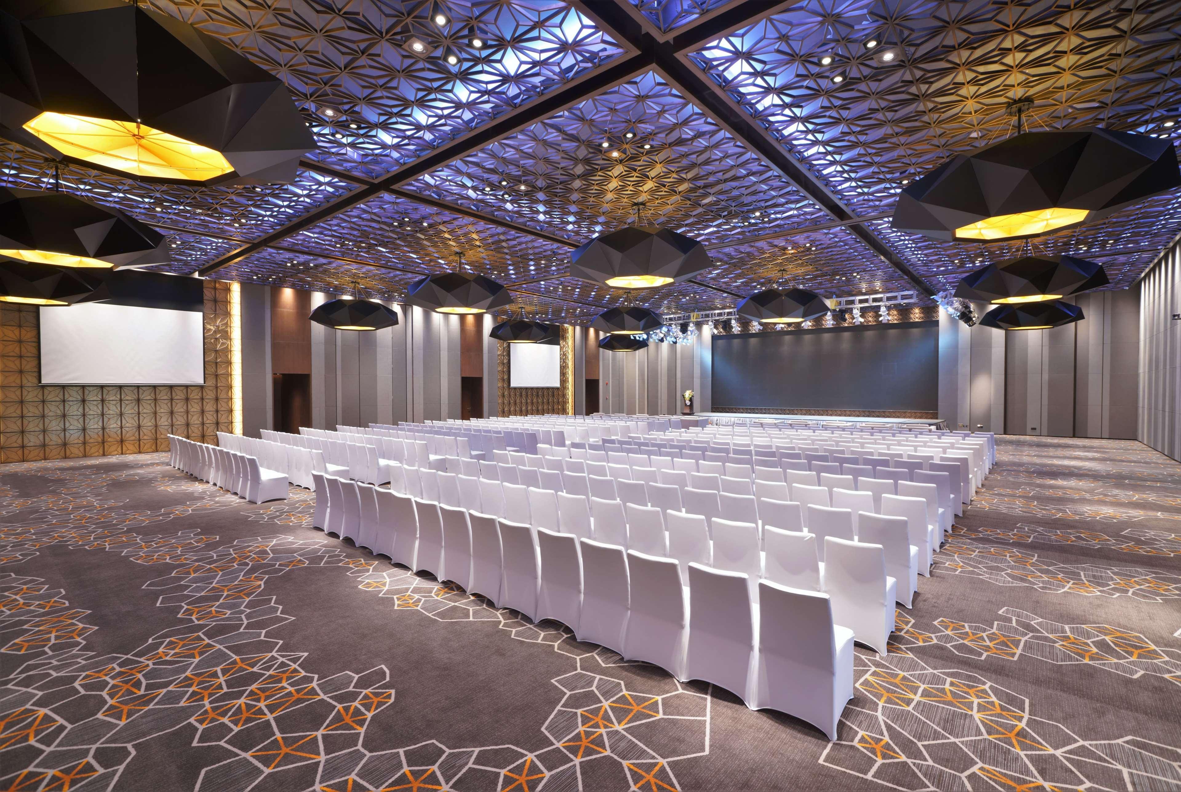 Wyndham Grand Yangon Hotel Bagian luar foto