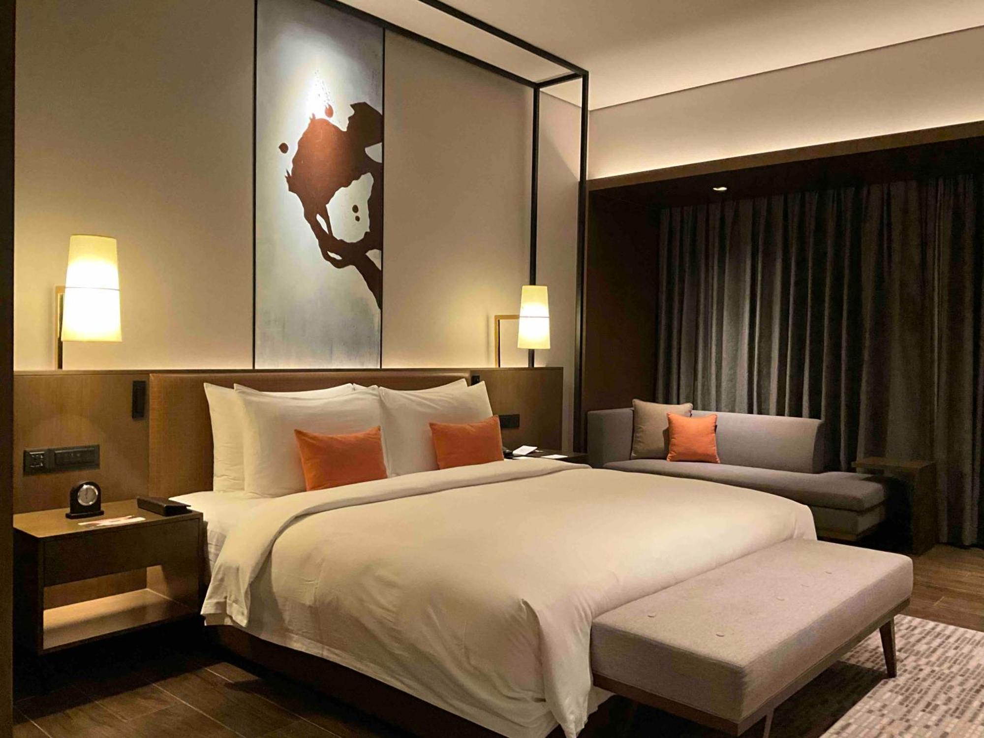 Wyndham Grand Yangon Hotel Bagian luar foto