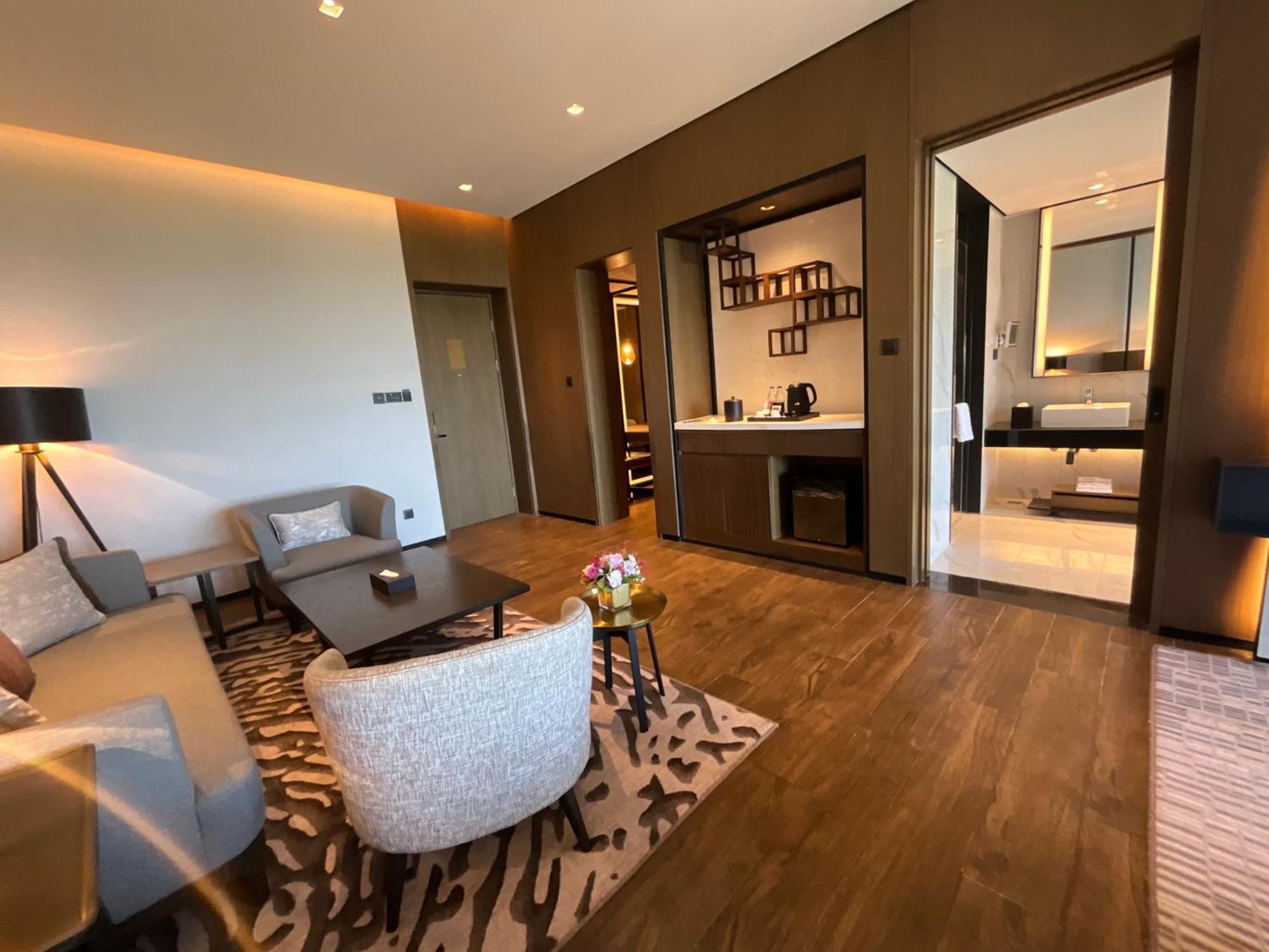 Wyndham Grand Yangon Hotel Bagian luar foto