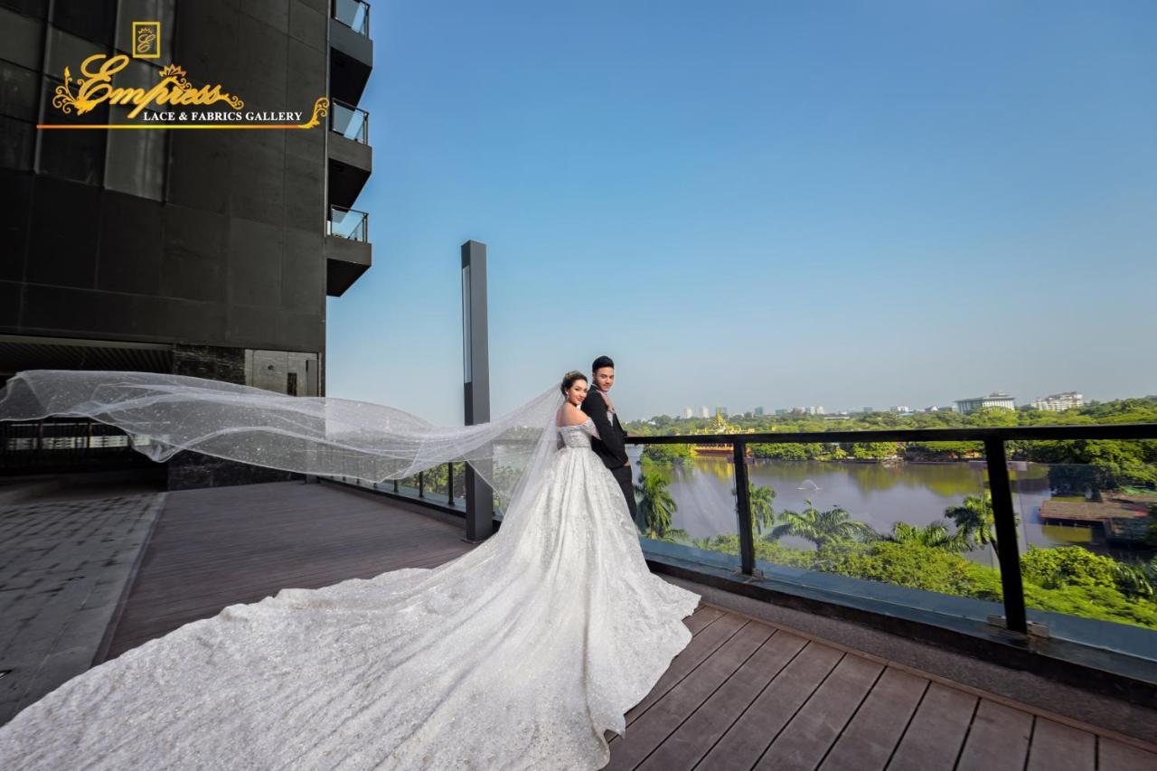 Wyndham Grand Yangon Hotel Bagian luar foto