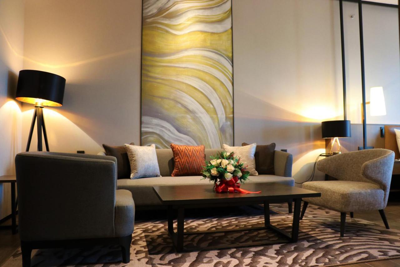 Wyndham Grand Yangon Hotel Bagian luar foto