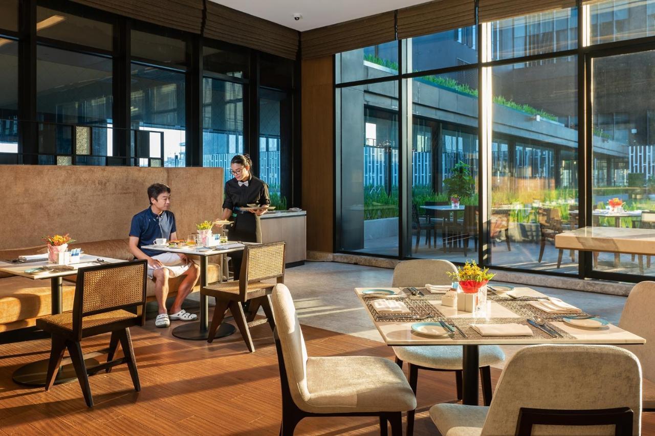Wyndham Grand Yangon Hotel Bagian luar foto
