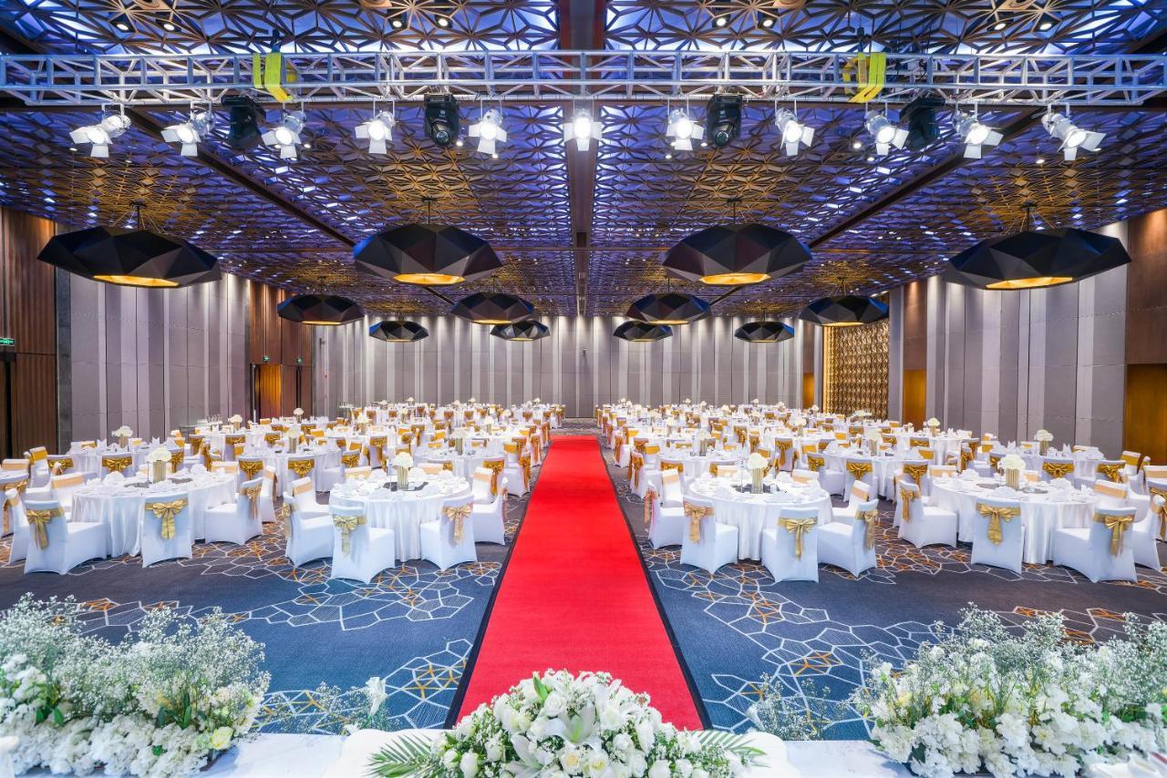 Wyndham Grand Yangon Hotel Bagian luar foto