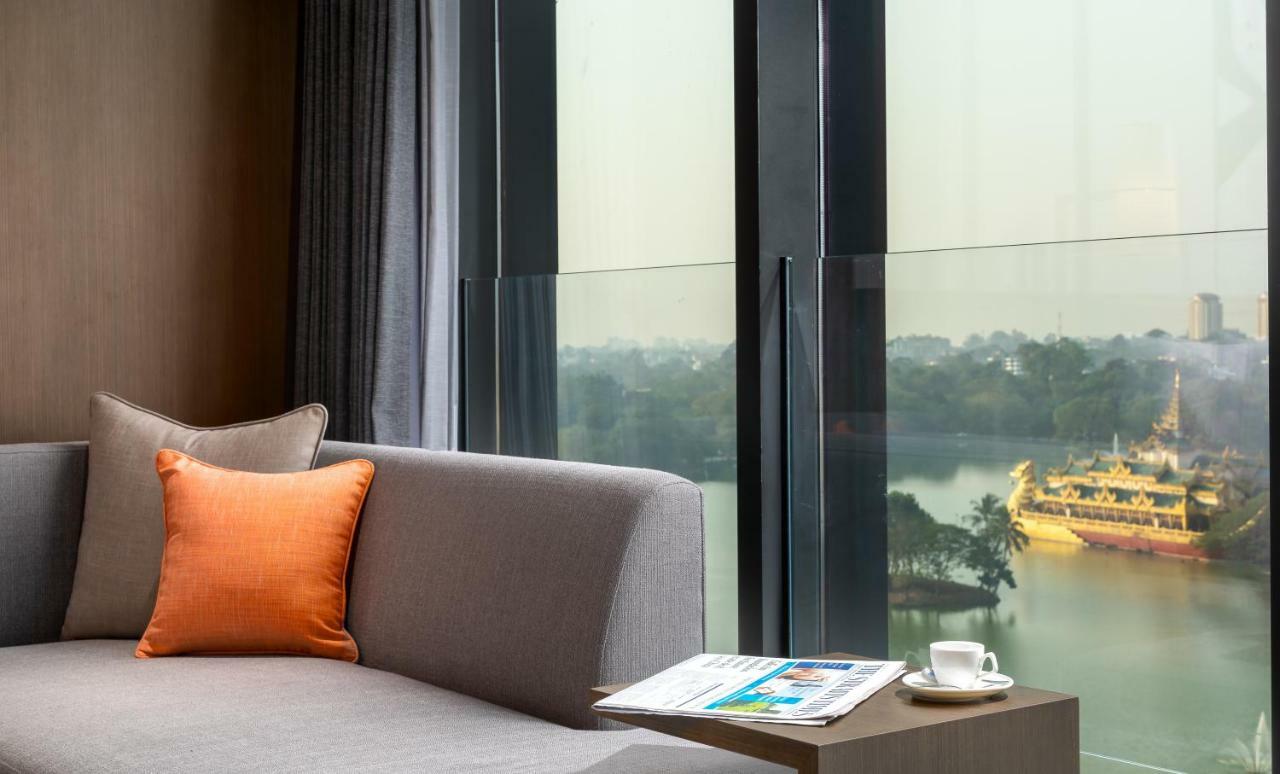 Wyndham Grand Yangon Hotel Bagian luar foto